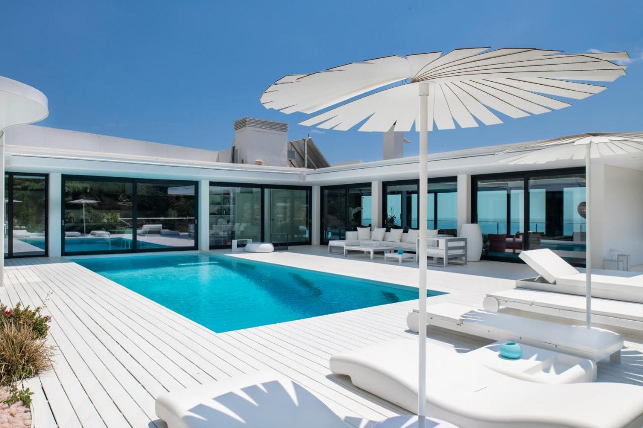 Ibiza Style Barcelona Luxury Villa บาดาโลนา ภายนอก รูปภาพ
